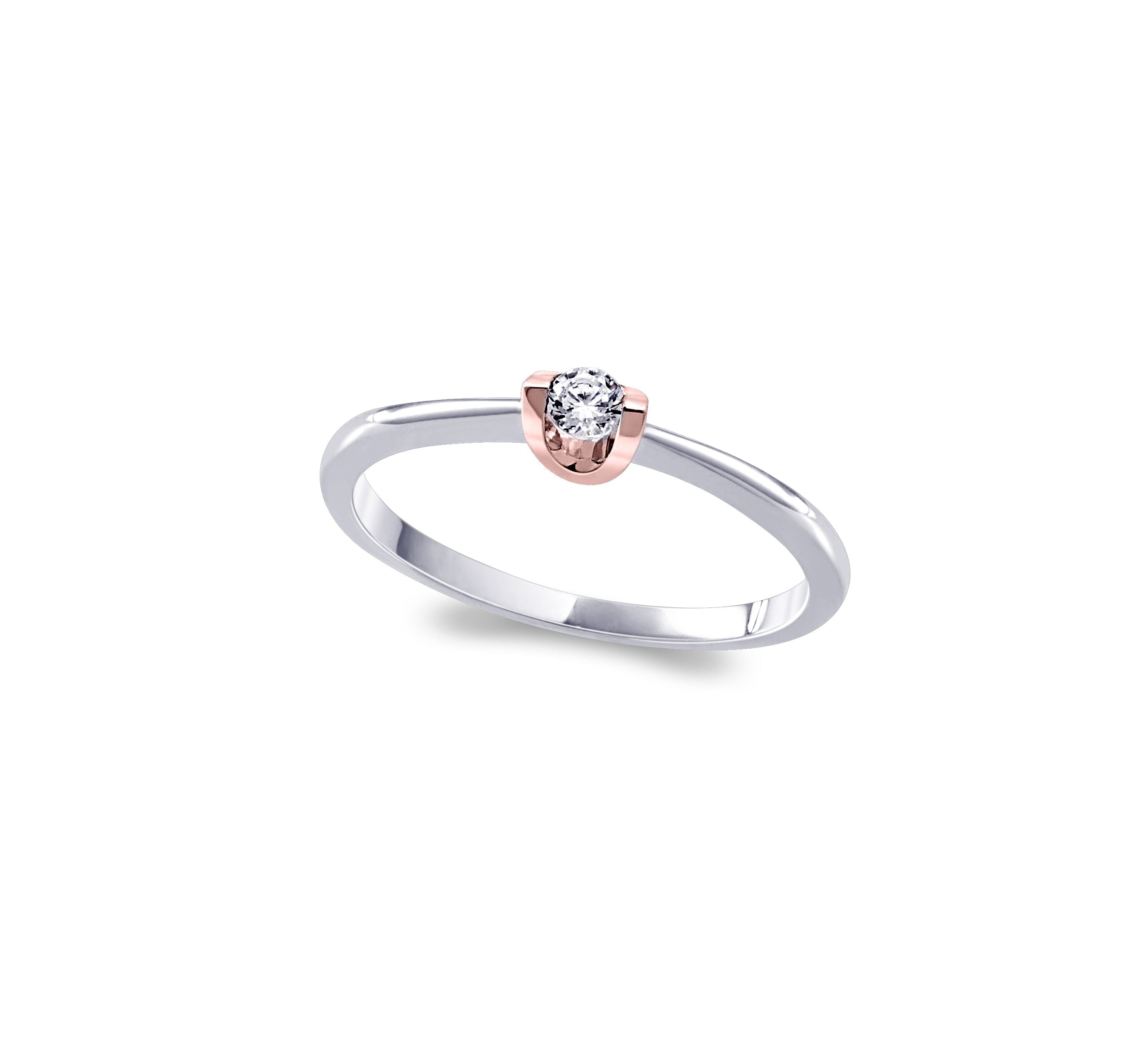 Bague 4856,avec 1 diamant 4 points.