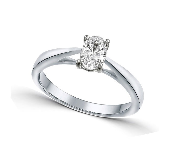 Bague solitaire à diamant ovale 50 points en or blanc 14kt