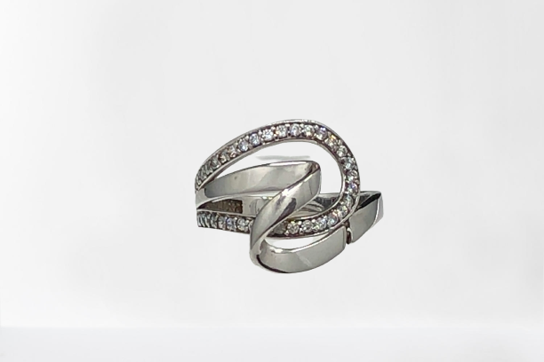 Bague pour dame.